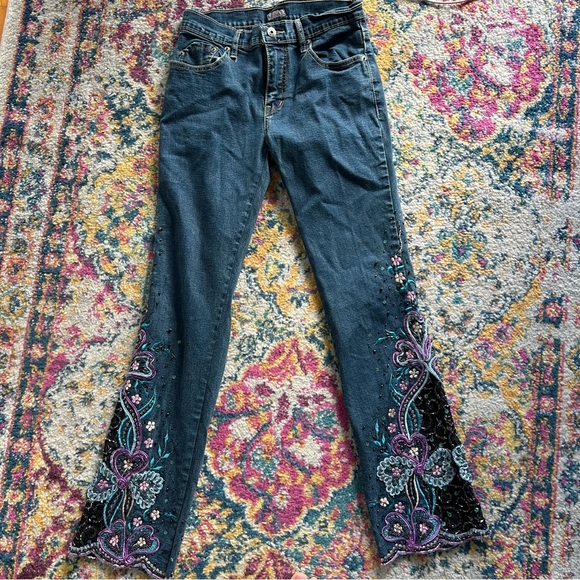 Insane Mid rise Embellished beaded bootcut jeans - Picture 6 of 6